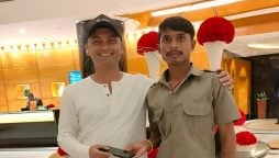 Honest Taxi Driver Returns Lost Phone, Earns Admirers