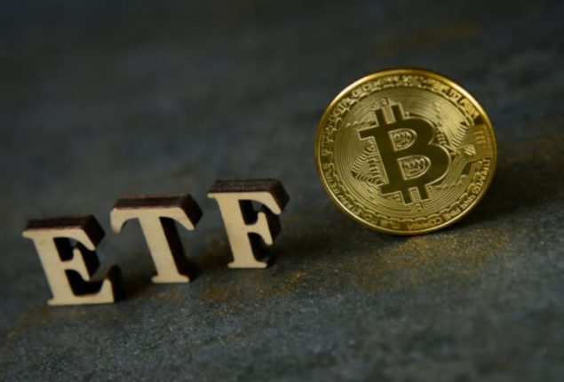 SEC considers approval for BlackRock and others to apply for spot Bitcoin ETFs