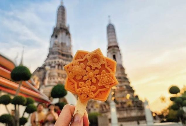 Thai Temple-Inspired Ice Cream Delights Tourists