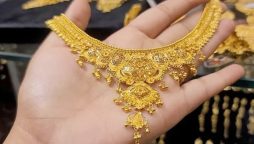 Gold price increases by Rs 1000 per tola