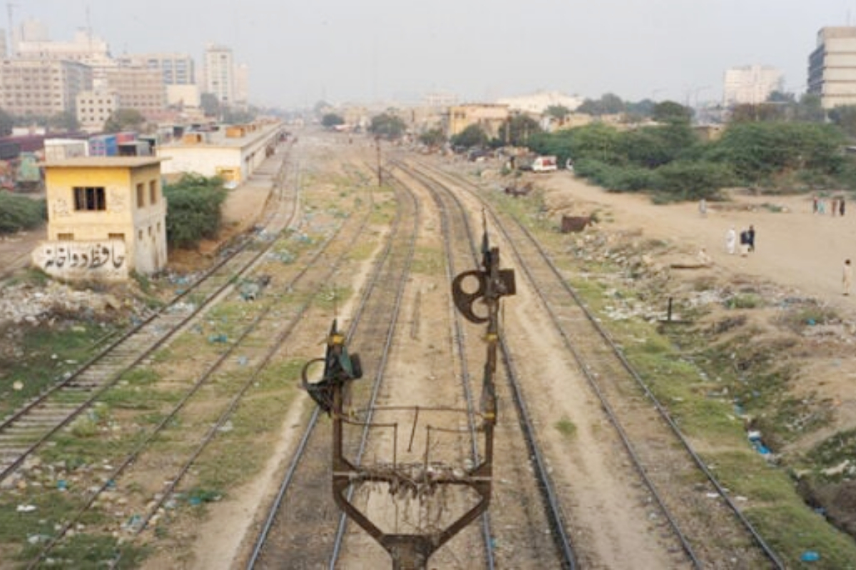 Pakistan Railways seeks KMC's help to retrieve land