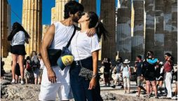 Shahid Kapoor and Mira Rajput’s Romantic Kiss Captured in New Photo on 8th Anniversary