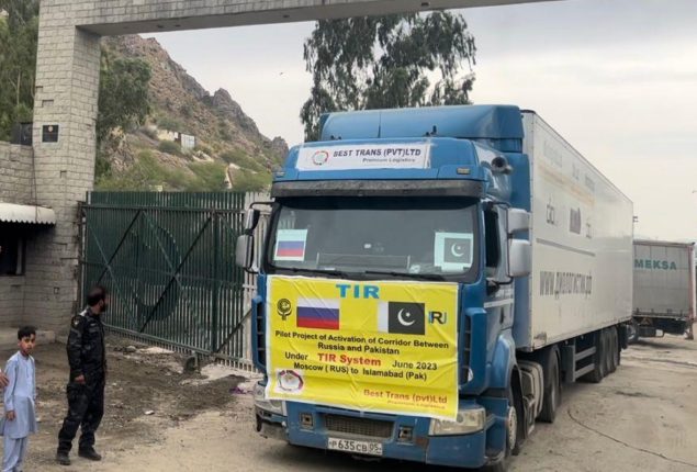 First truck of Russian goods arrives in Pakistan