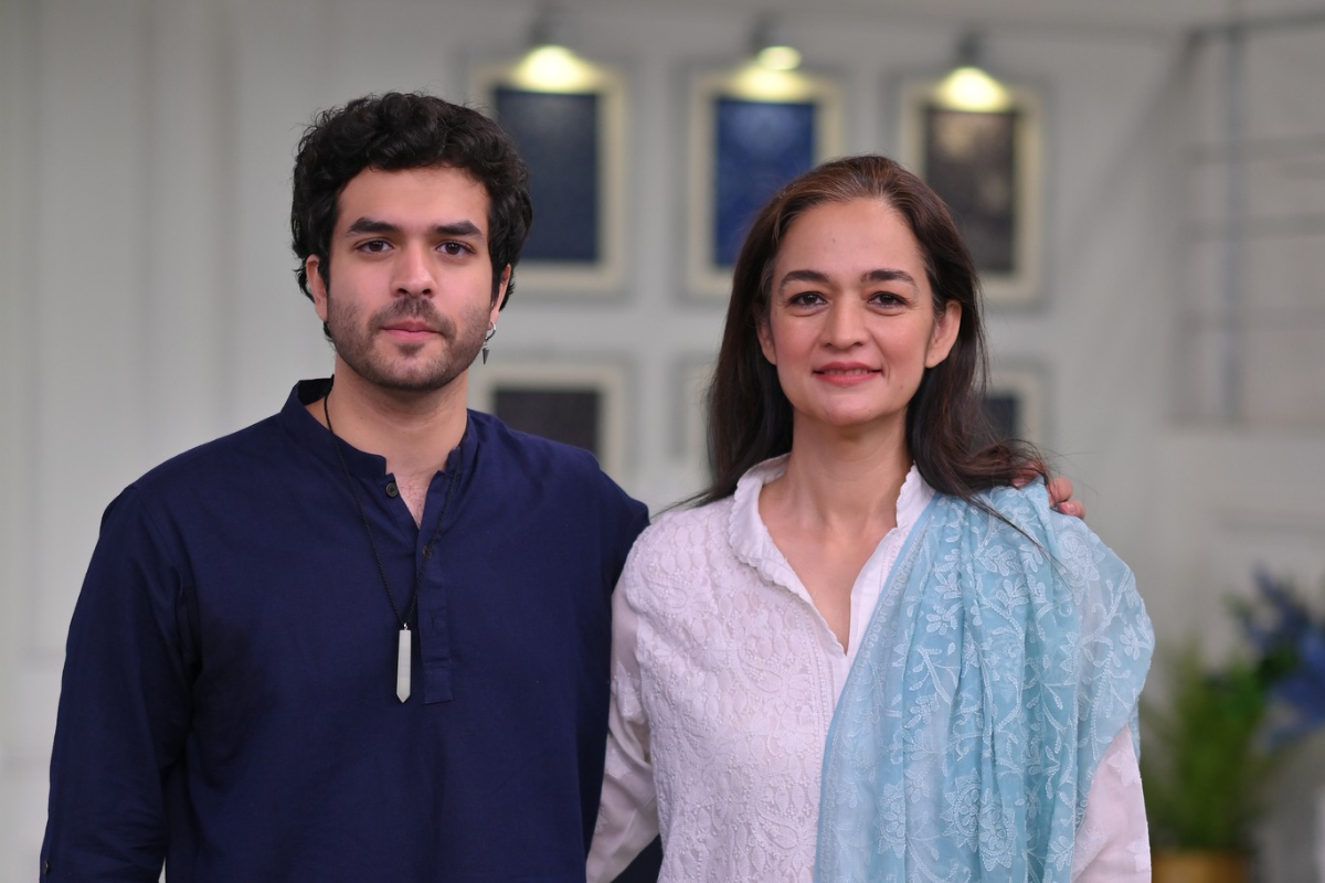 Samiya Mumtaz give an appearance with her Son Hatim in a morning show
