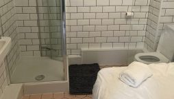 David Holtz, California professor's Airbnb ordeal goes viral