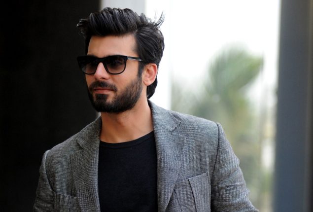 Fawad Khan’s Dance Moves Go Viral: Fans in Awe!