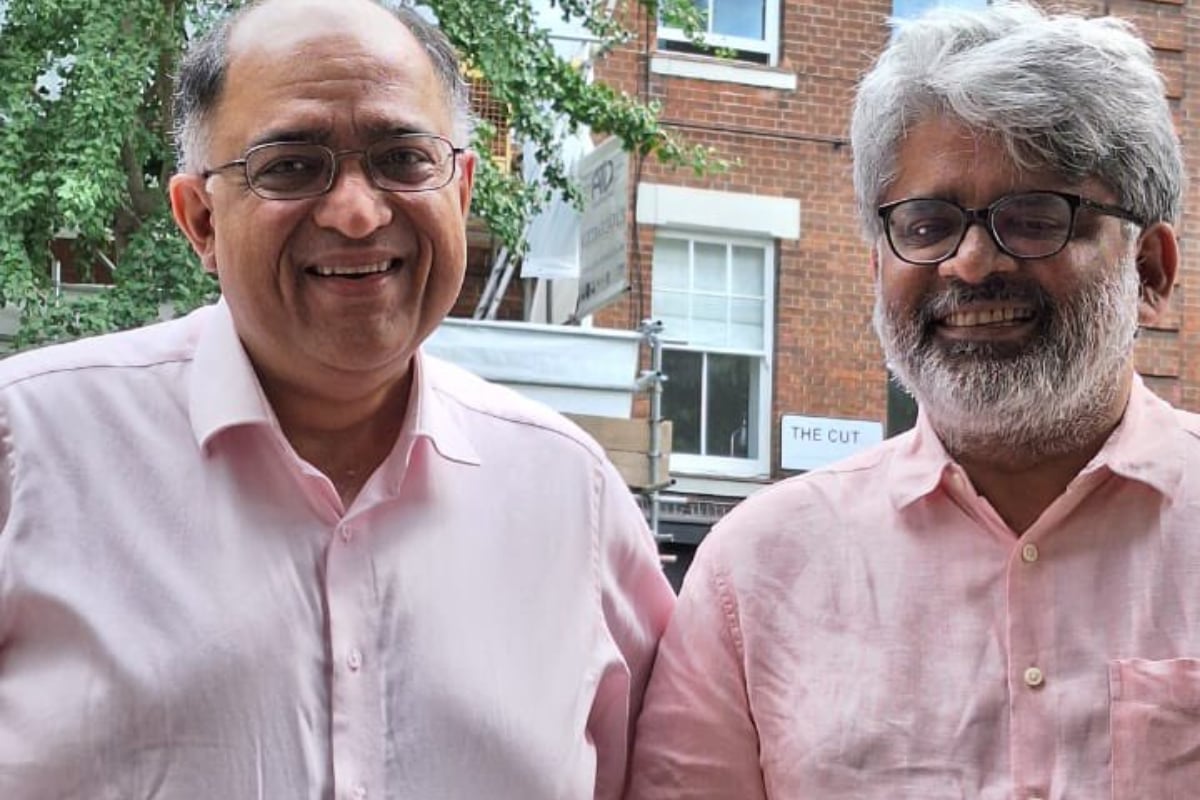 Indian, Pakistani friends reunite in London after 31 years