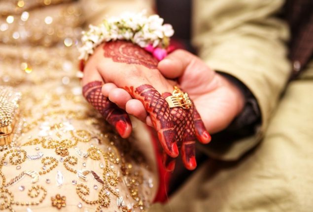 Woman’s matrimonial dilemma sparks gender debate online