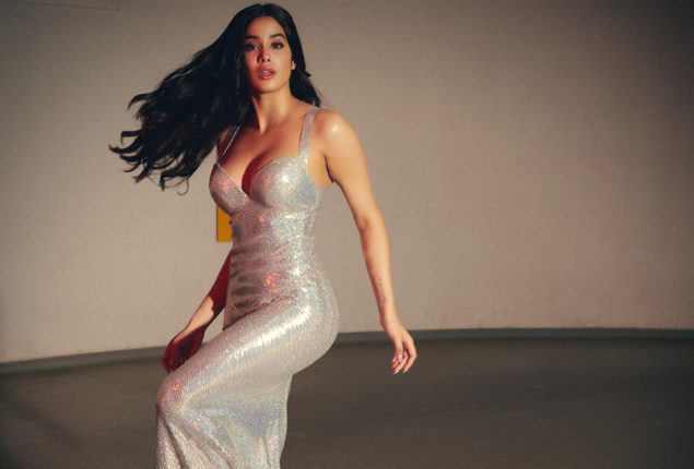 Janhvi Kapoor Looks Stunning In Silver Bodycon Gown