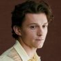 Tom Holland responds to LGBT scene in “The Crowded Room”