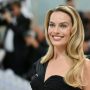 Margot Robbie Reflects On Her Hilarious Babysitter Prank