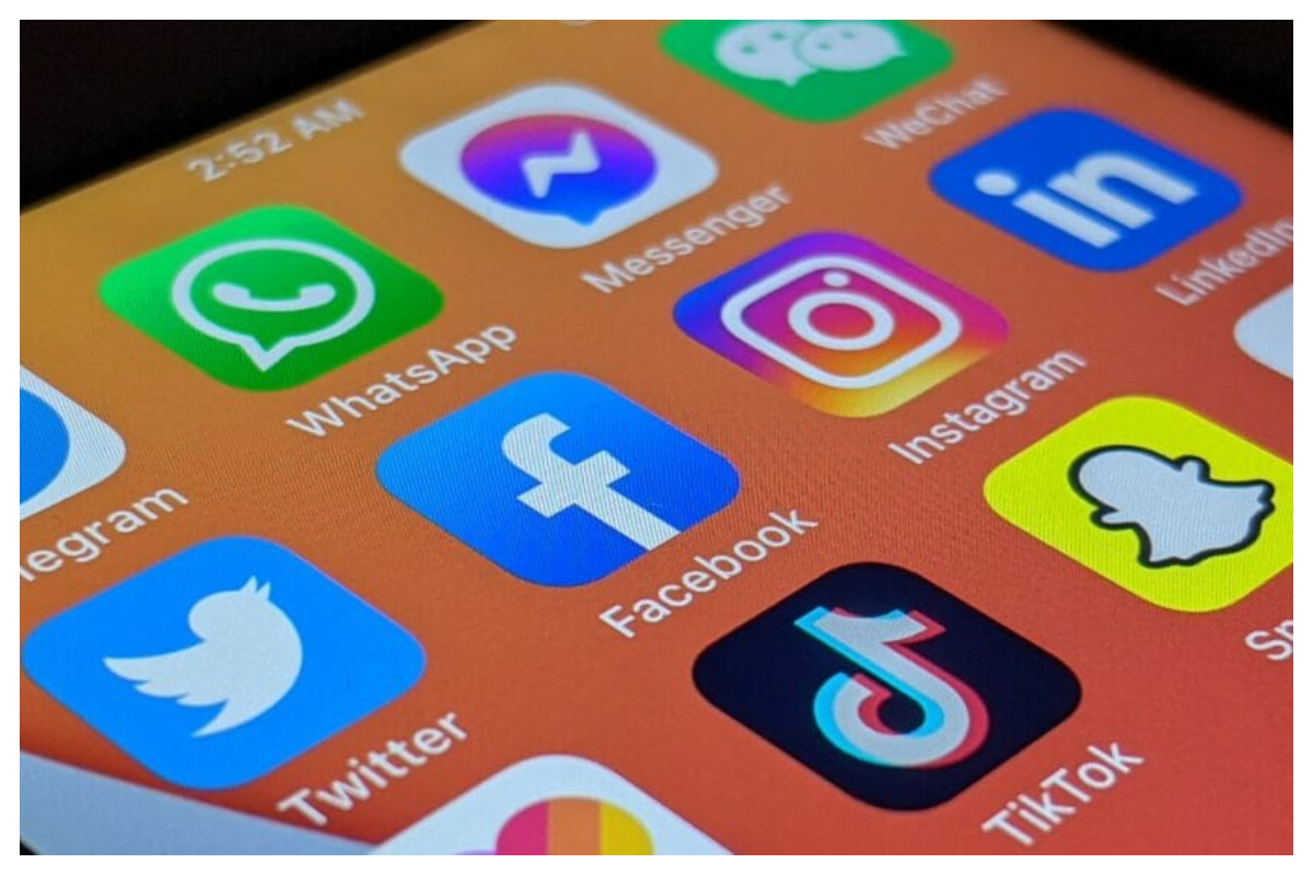 Top 10 UK social media-obsessed cities revealed