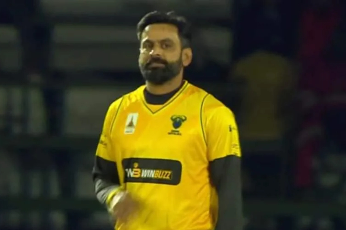 Mohammad Hafeez takes six wickets during Zim Afro T20 match