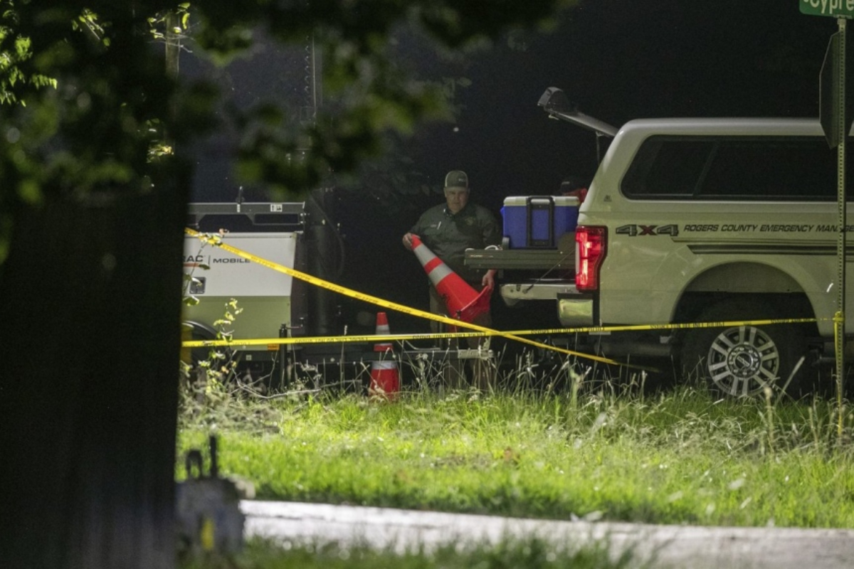 Woman kills kids suicide Tulsa Oklahoma