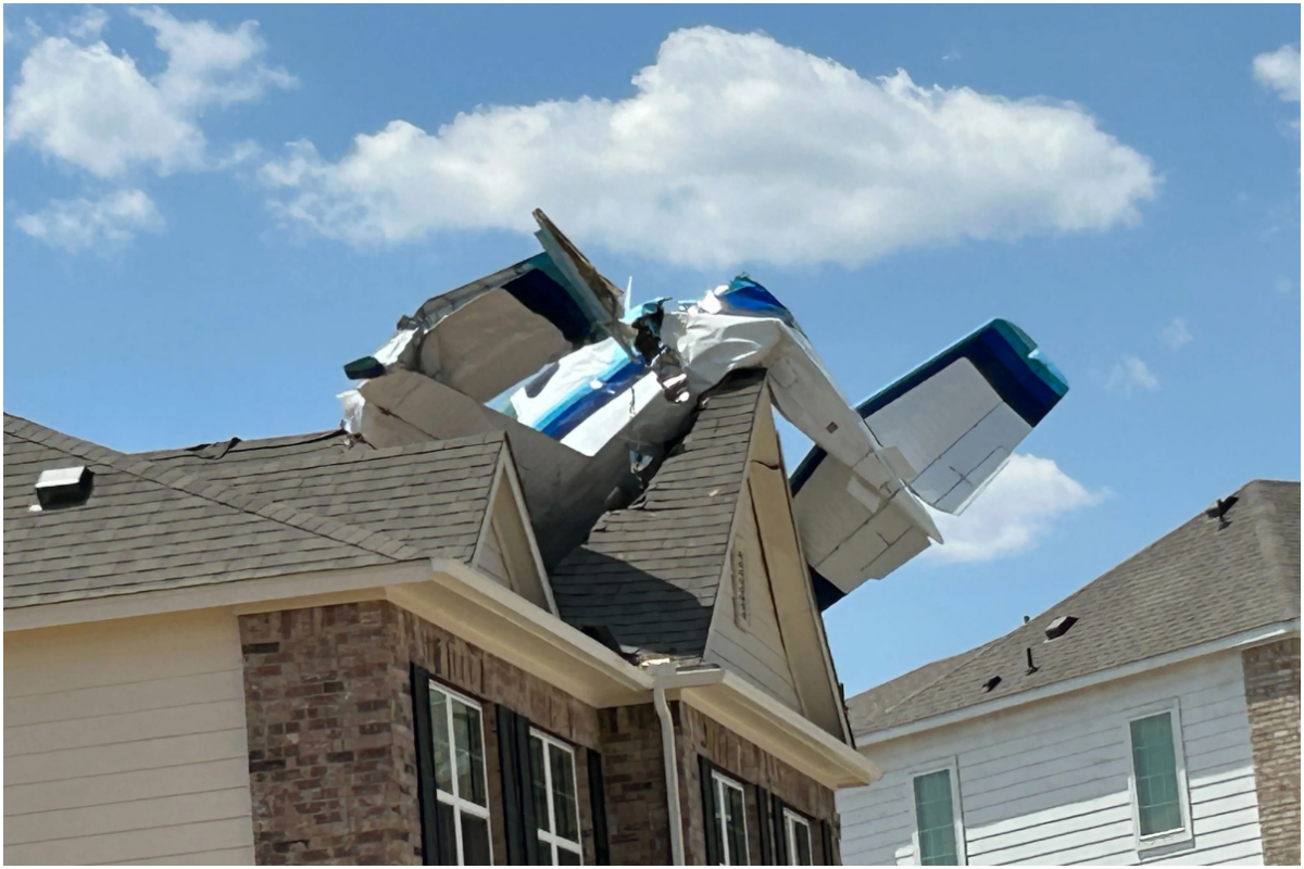 Plane Crashes in Georgetown
