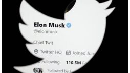 Elon Musk makes Twitter default to dark mode