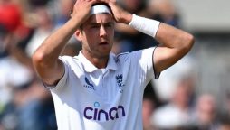 Ashes run-out leaves Broad scratching his head