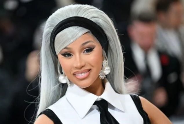 Cardi B Throws Her Microphone To Audience Second Time
