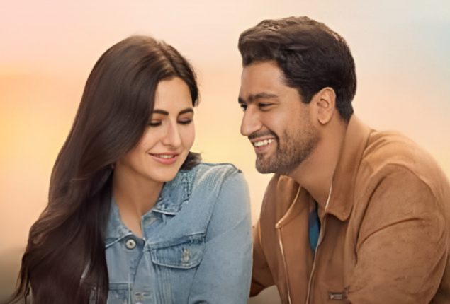 Katrina Kaif and Vicky Kaushal Spotted Holding Hands at Airport