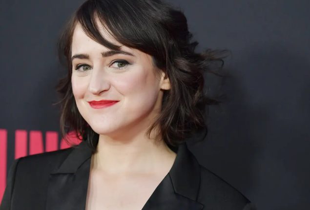 Did Mara Wilson leave acting for writing?