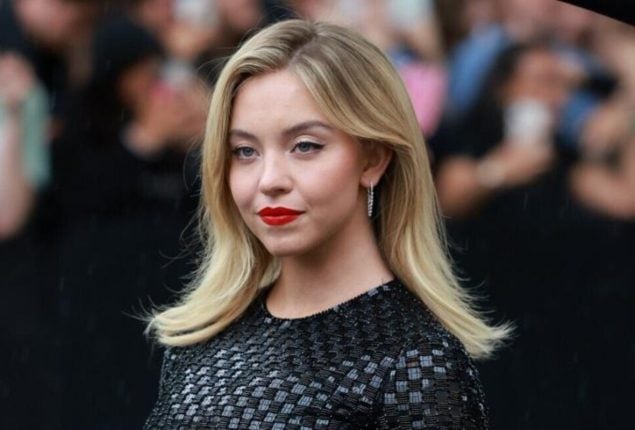Sydney Sweeney shows off her new fully blonde locks