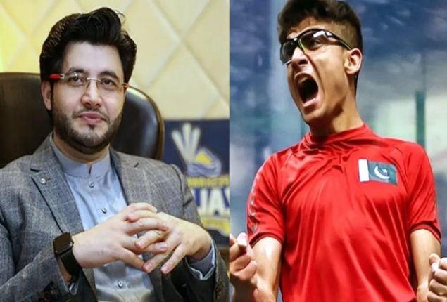 Javed Afridi Rewards Squash Champion Hamza Khan with Rs. 1 Million