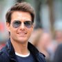 Woman Confesses Love for Tom Cruise, Actor Responds