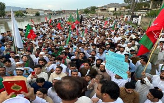 PTI protests against desecration of Holy Quran across country