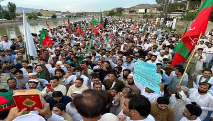 PTI holds protests against desecration of Holy Quran across country