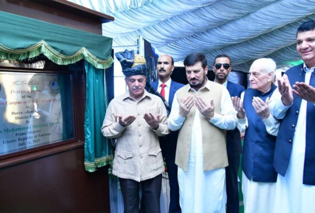 PM Shehbaz inaugurates Rs1.8 bn phase-I of FATA University in Peshawar