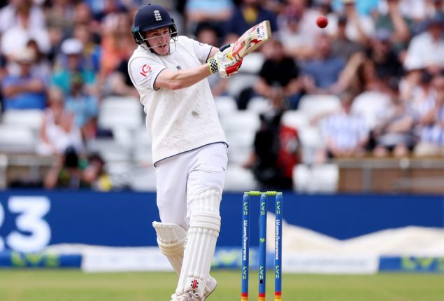 Ashes: England Stuns Australia with Nail-biting 3-Wicket Victory