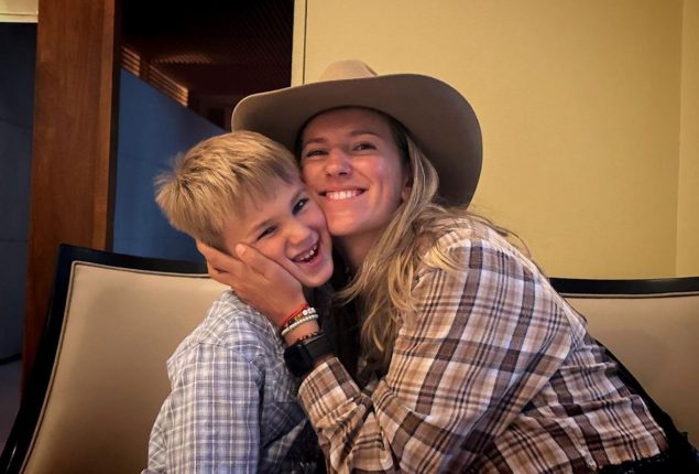 Former rivals Wozniacki and Azarenka show support for each other