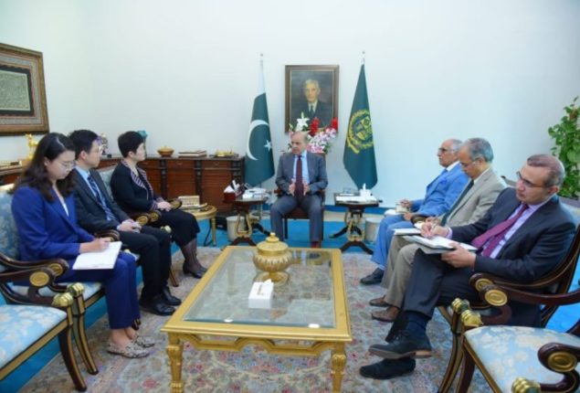 PM hails strong partnership between Pakistan and China