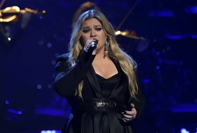 Kelly Clarkson Spotted Moving Amid Divorce with Moving Trucks