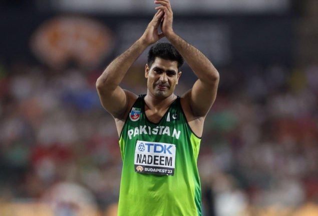 Arshad Nadeem receives praises from Pakistanis after making his country proud