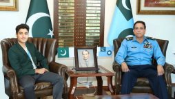 World Junior Squash Champion calls on Air Chief