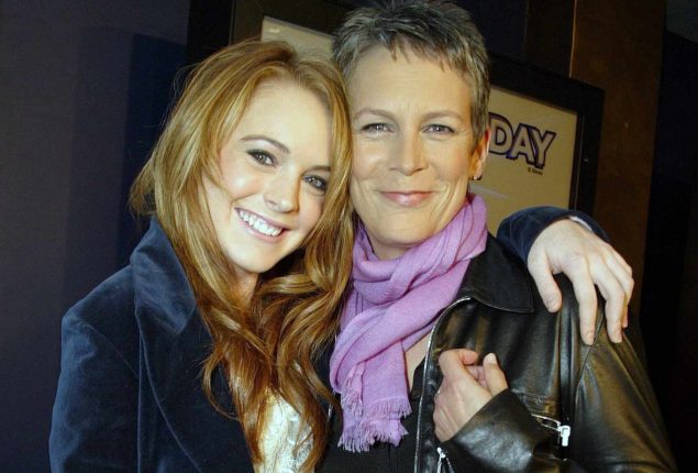 Jamie Lee Curtis Surprises Lindsay Lohan With Touching Present