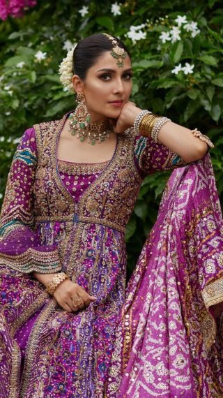 Ayeza Khan Looks Mesmerizes in purple Bridal dress Pictures