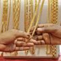 Gold price decreases by Rs 2800 per tola