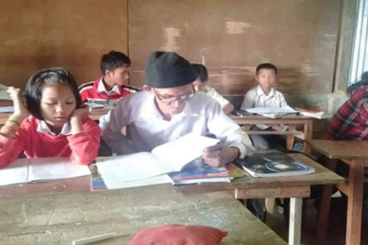 78-Year-Old Lalringthara Defies Age, Enrolls in Class 9