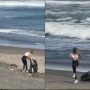 Internet slams woman for staged beach cleanup in Bali