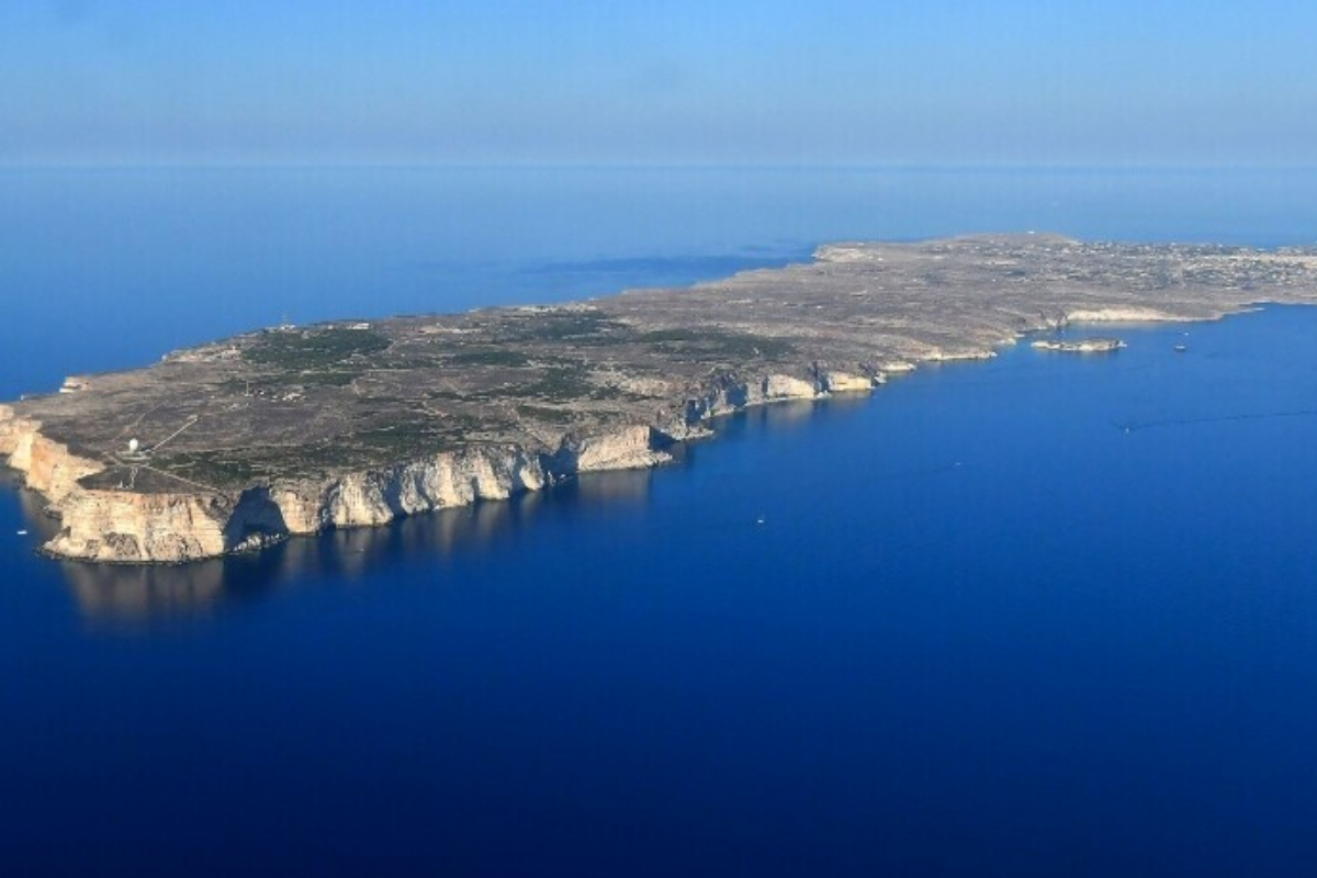 Tragic Discovery on Tunisian Beach