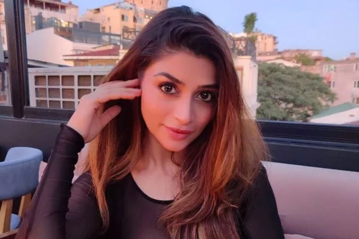 Zoya Nasir give strong statement about why she Prefers Pakistan over the USA