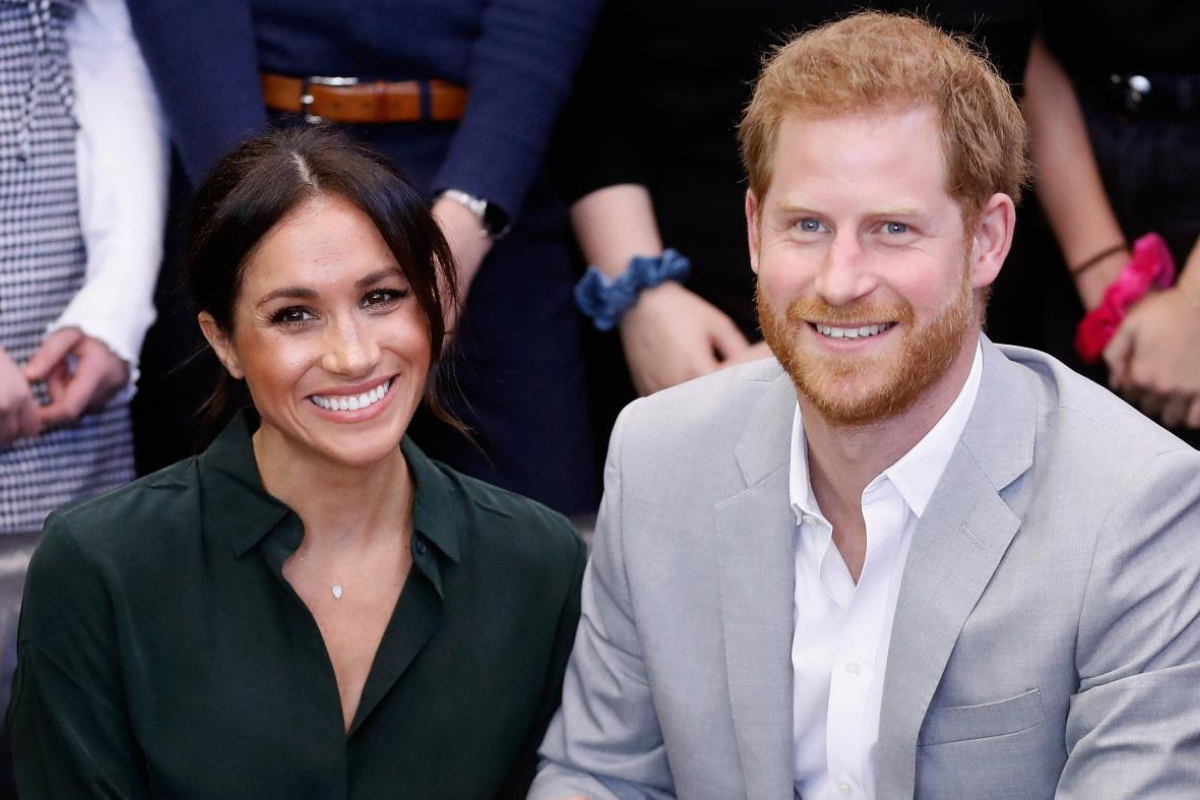 Prince Harry Meghan Markle PDA moment