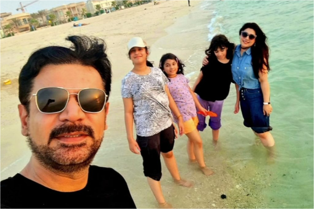 Vasay Chaudhry vacation pictures from beach