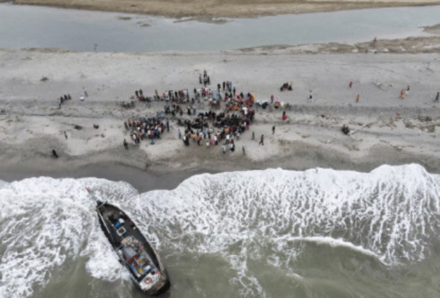 Rohingya Boat Sinks