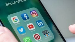 KP Govt bans use of social networking apps in offices