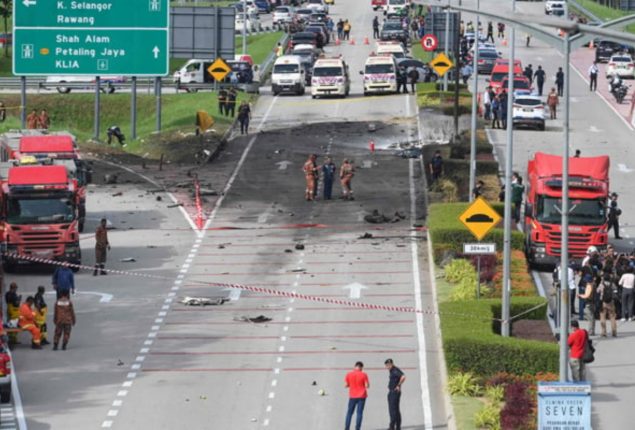 Private plane crashes Malaysia