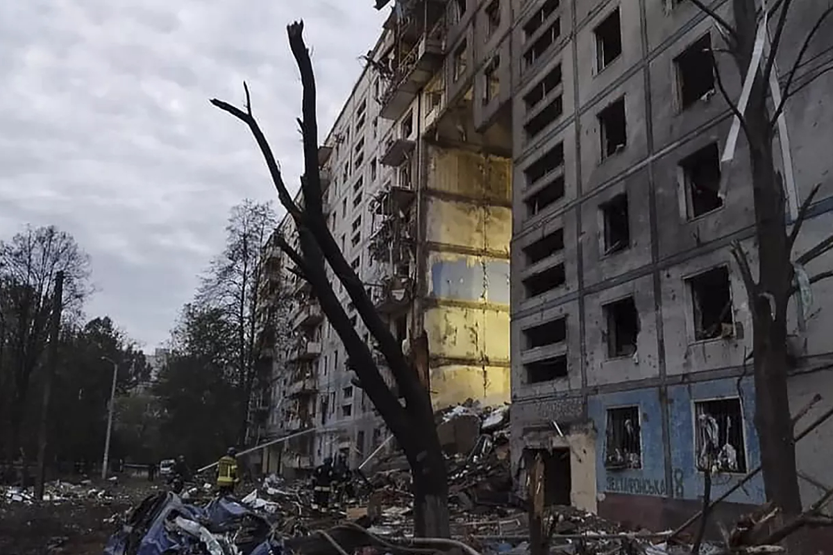 Missile strike on Zaporizhzhia causes minor damage