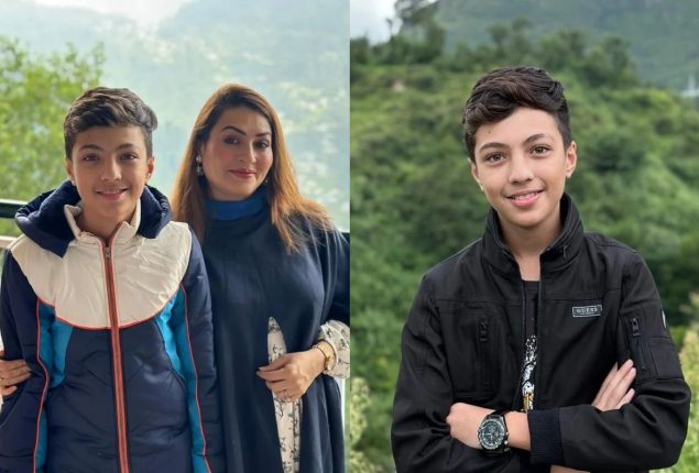 Pehlaaj Hassan grownup pictures with her mother Qurutulain